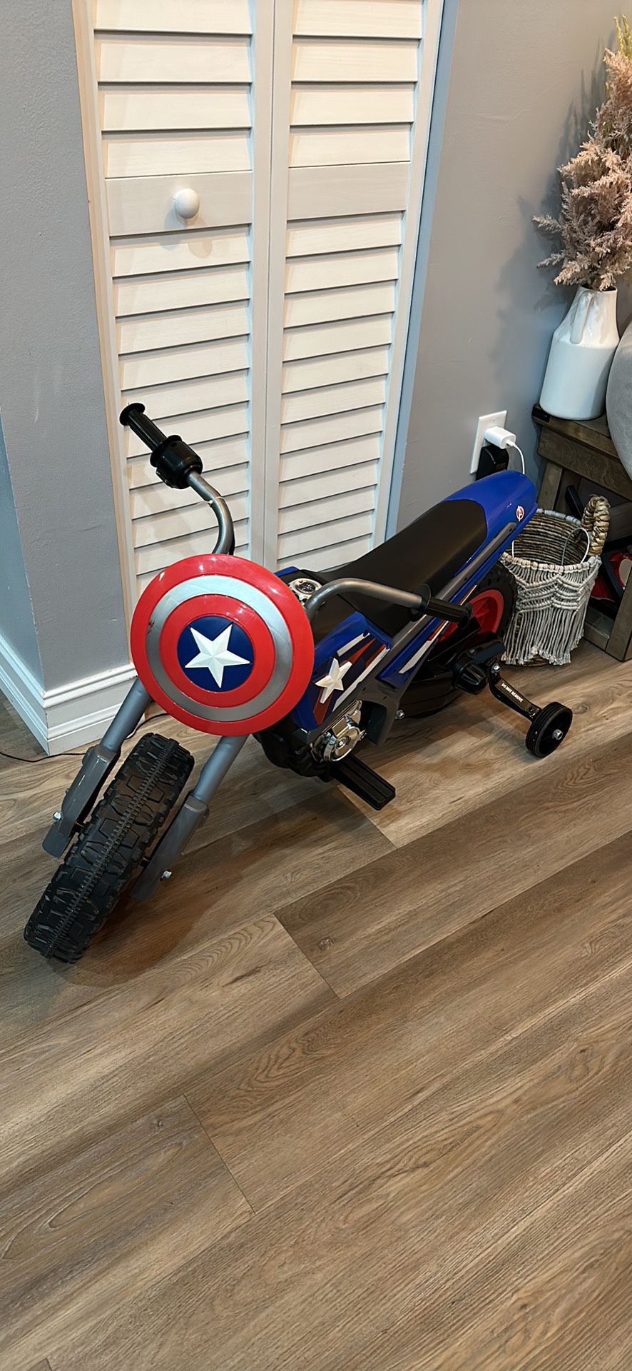 Huffy Captain America Ride On Electric Motorcycle 