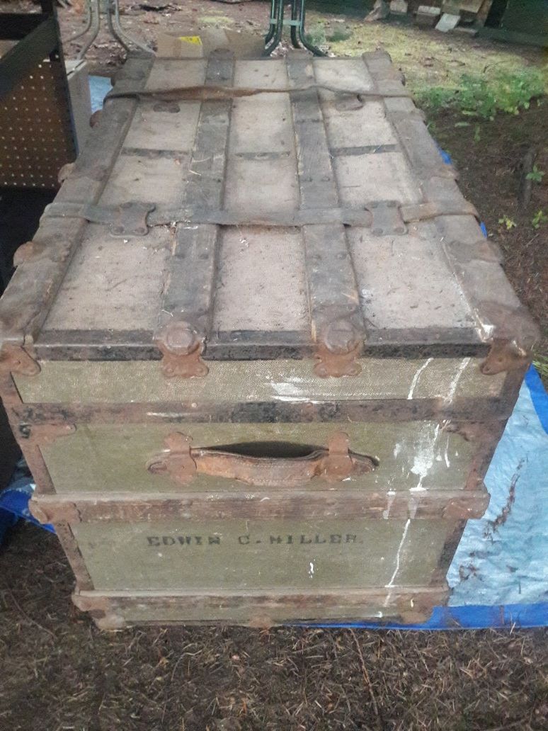 OLD WWII MILITARY CHEST