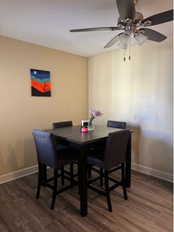 Ashley Garvine Counter Height Dining Table Set with Bar Stools – Excellent Condition