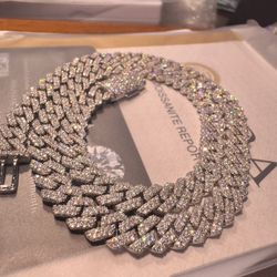 925 Sterling Silver/ Moissanite Cuban Link 18 inch 8 mm