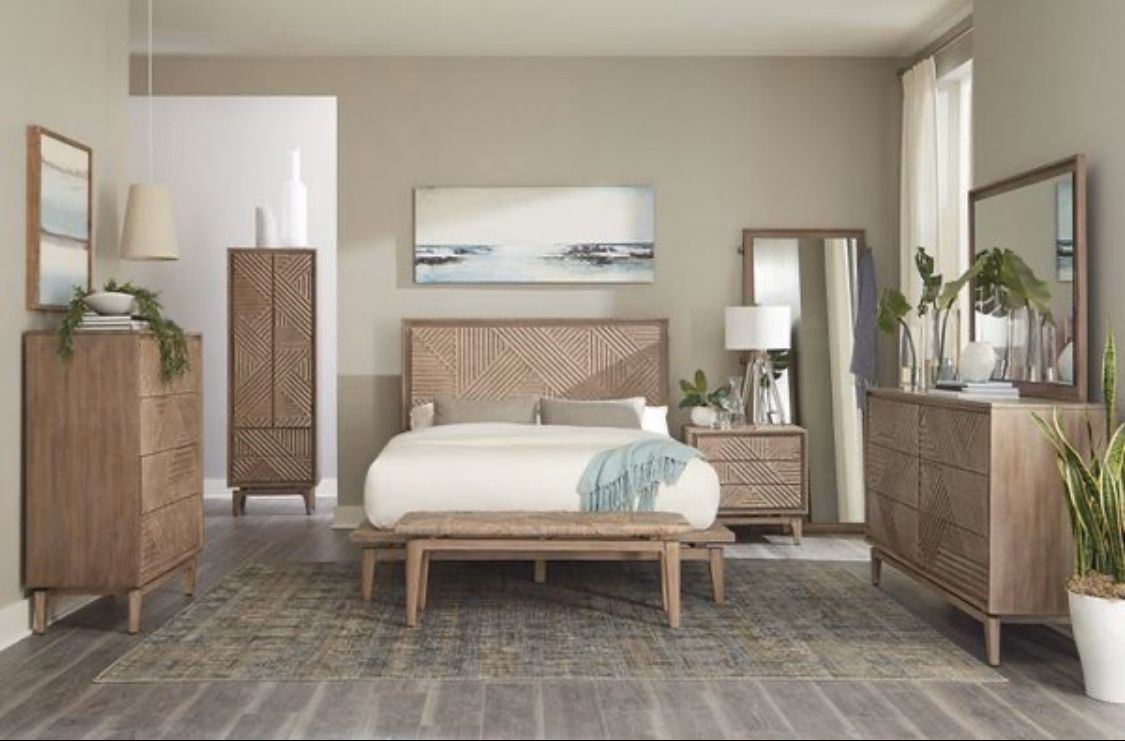 Beautiful Modern Queen Bedroom Set Only $54 Down