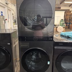 KitchenAid Refrigerator (Model: WKHC252HBA) – 1 Year Warranty, No Tax, Delivery 🚚✨ 50% OFF!