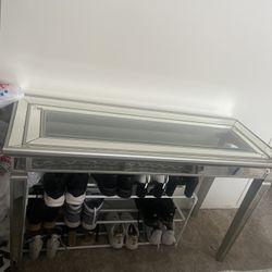 Bufetero De Cristal $35