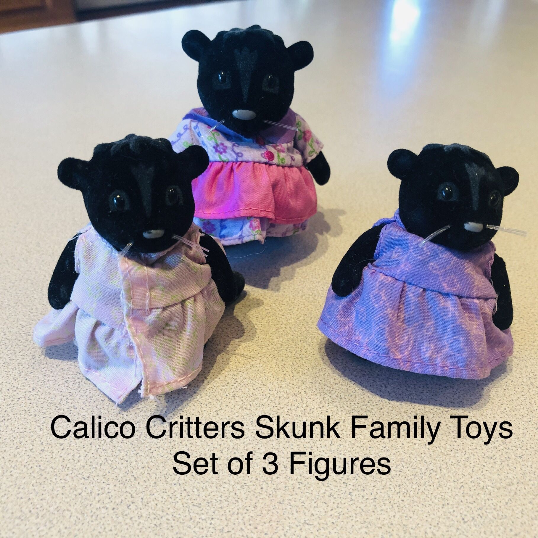 Calico Critters Skunk Family Toy Figures set of 3