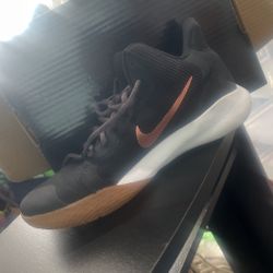 Nike Basketball Shoes Size 9 