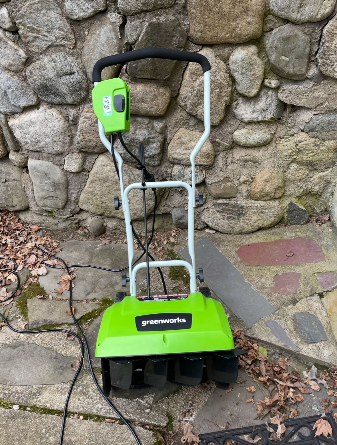 Greenworks Electric Snow Shovel