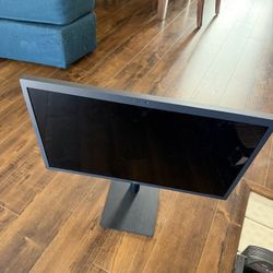 LG Ultrafine 5k 27” Monitor for Apple Computers