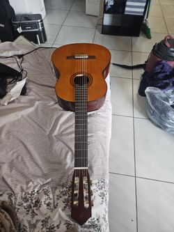 🎸Yamaha C40 Classical Guitar Excellent Condition