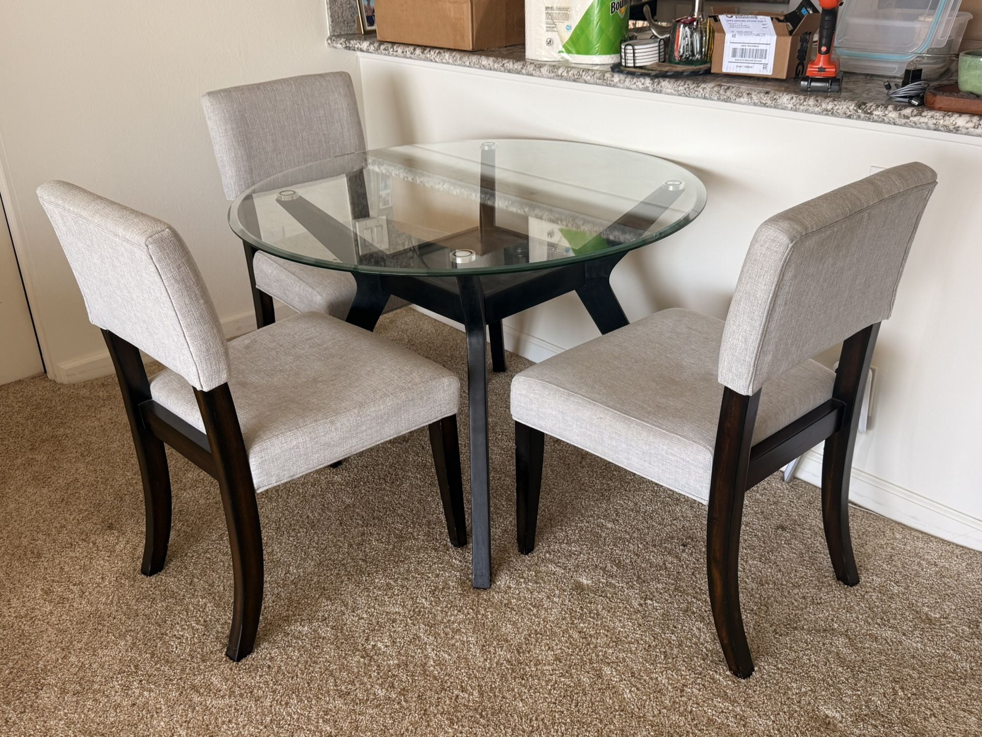 Dining Table & Chairs