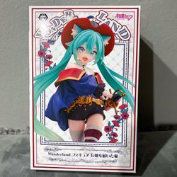 new in box Hatsune Miku Desktop Cute Action Figure Tale Wonderland Miku Puss in Boots