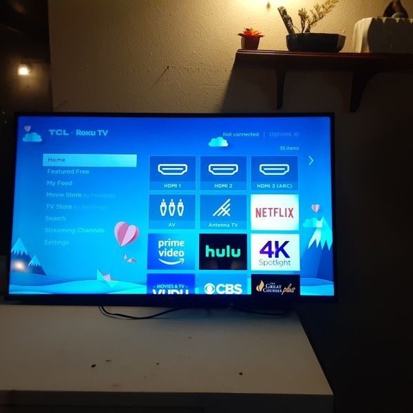 42 Inch TCL Roku Smart Tv .