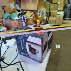 Huoku Nimbus 31.5" Linesr Led Bathroom Vanity Light Bar In Brushed Gold, Small Nic On Top Of Arm As Shown