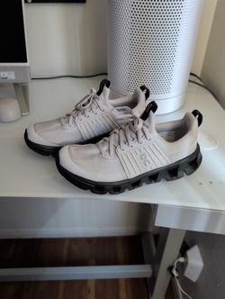 On Cloud Shoes Y6.5