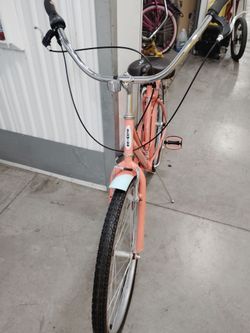 Women's Schwinn Destiny 26" Wheels 7 Speed Cruiser