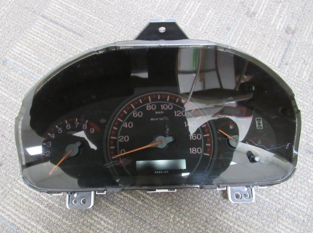 04-08 Acura TSX Honda Accord Euro R 6 Speed Gauge Cluster Speedometer K20A 

This is a Japanese imported K20A Euro R CL7 CL9 Speedometer 

Speed i