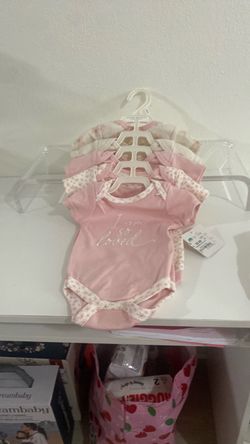 Delivery Included (5) 3/6 Months Body Suits