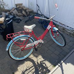 Girls Schwinn Windwood Cruiser