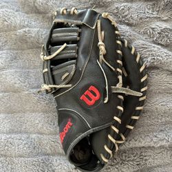 Wilson A2000 First Baseman Glove