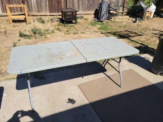 6 foot fold table