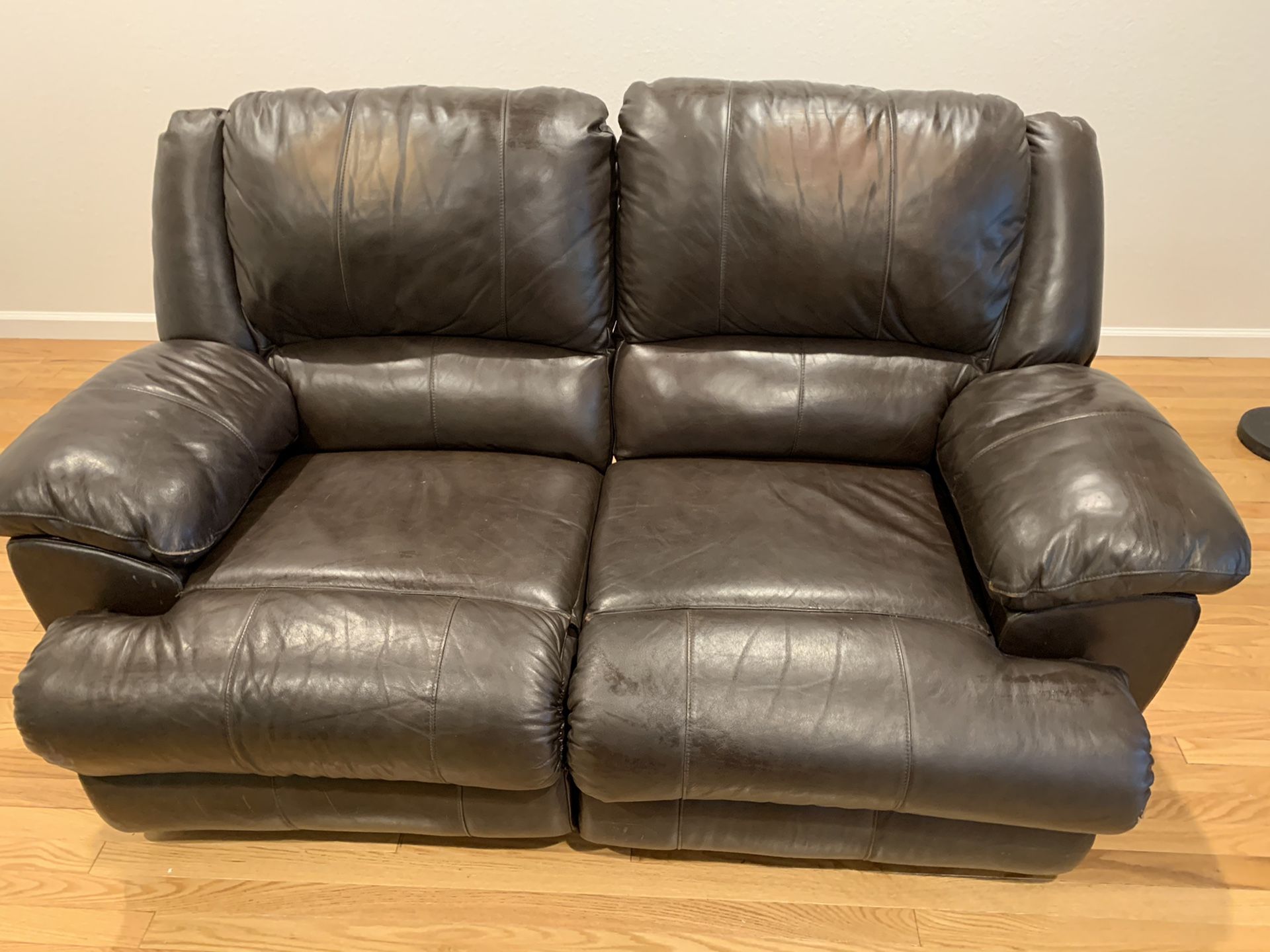 Reclining couch and side chair