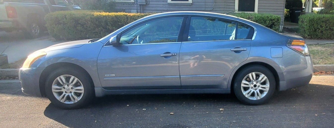 2010 Nissan Altima Hybrid