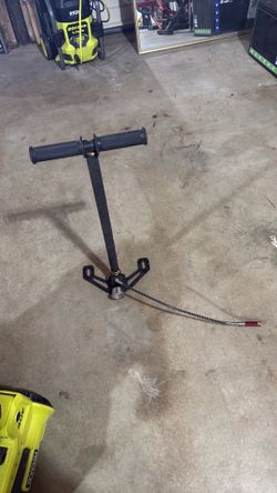 Hand pump