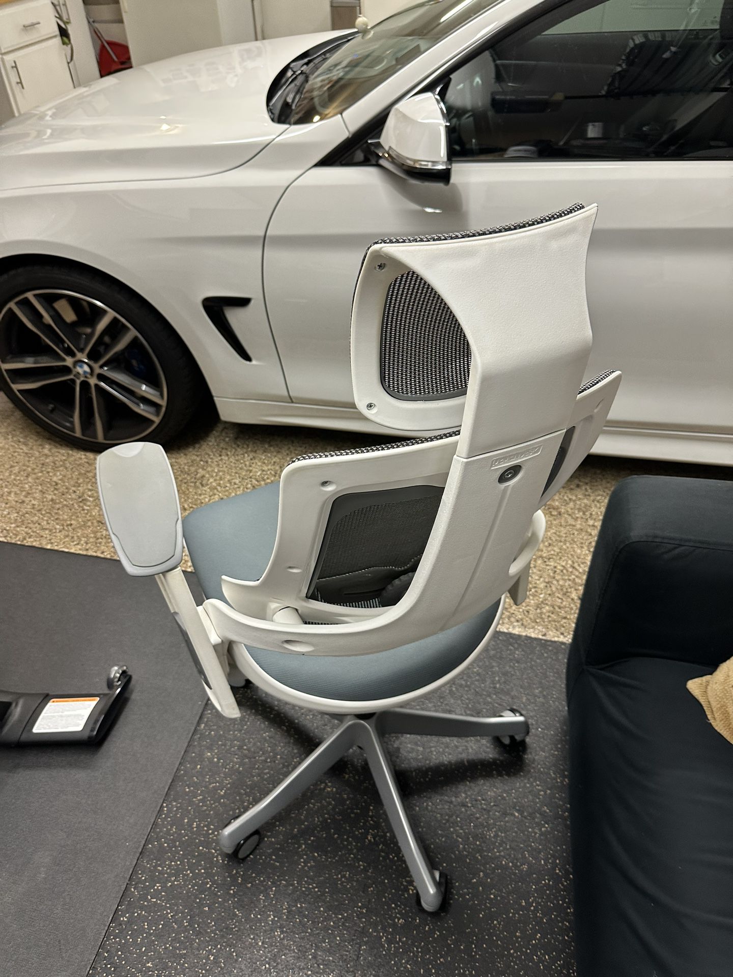 Uplift Desk Pursuit Ergonomic Chair