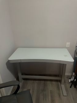 Adjustable Standing Desk