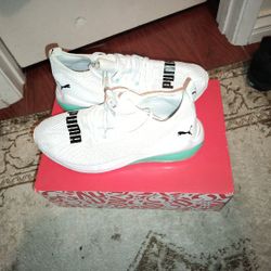 Woman's White Puma Shoes 