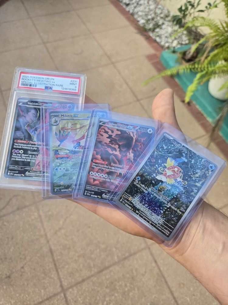 4 Pokemon Lot For 900