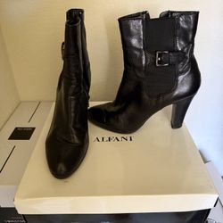 Alfani Boots Size 8M Like New 