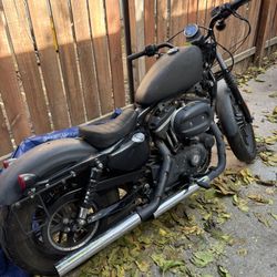 2015 Harley Iron 883