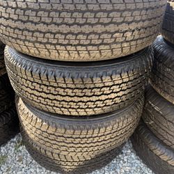 265/65r17 Bridgestone Tires En Excelentes Conditiones De Vida Las 4