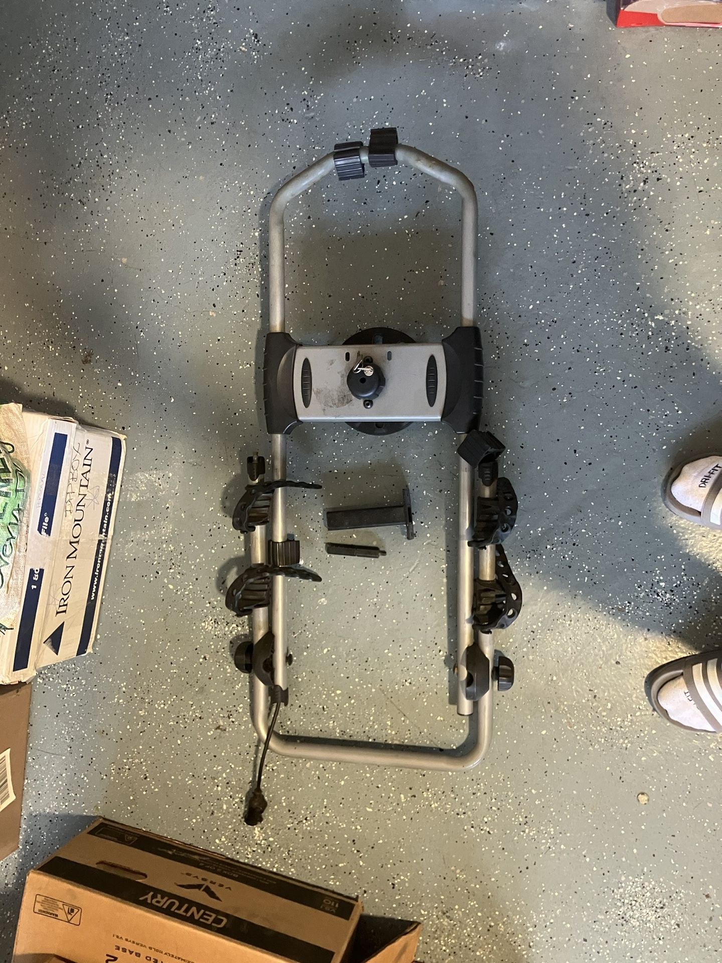 Thule 963PRO Spare Me Pro Tire Bike Rack For Jeep