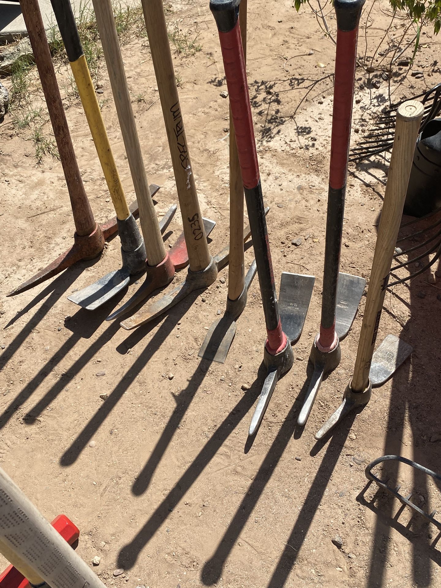 Tools All Sorts. NO THERE NOT A DoLLAR !!!!!!