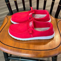 Hey Dude Ladies Size 9 Heydudes