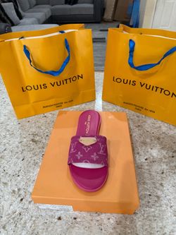 Lilly Slides LV