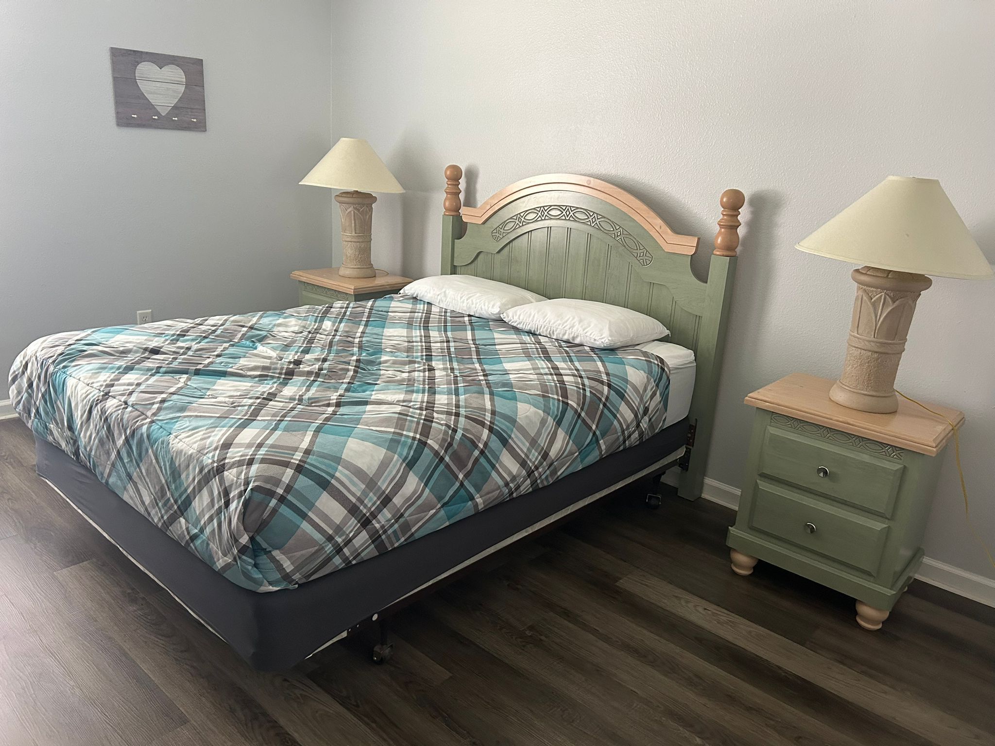 Queen Bedroom - Complete Set
