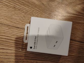 Apple dual USB c port