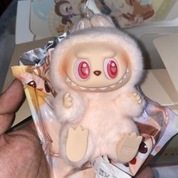 Labubu (Have A Seat)