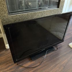 40 in Samsung LCD TV - 1080p