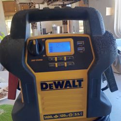 DeWalt Jump Start With Air Compresor