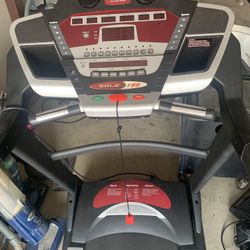 Treadmill 