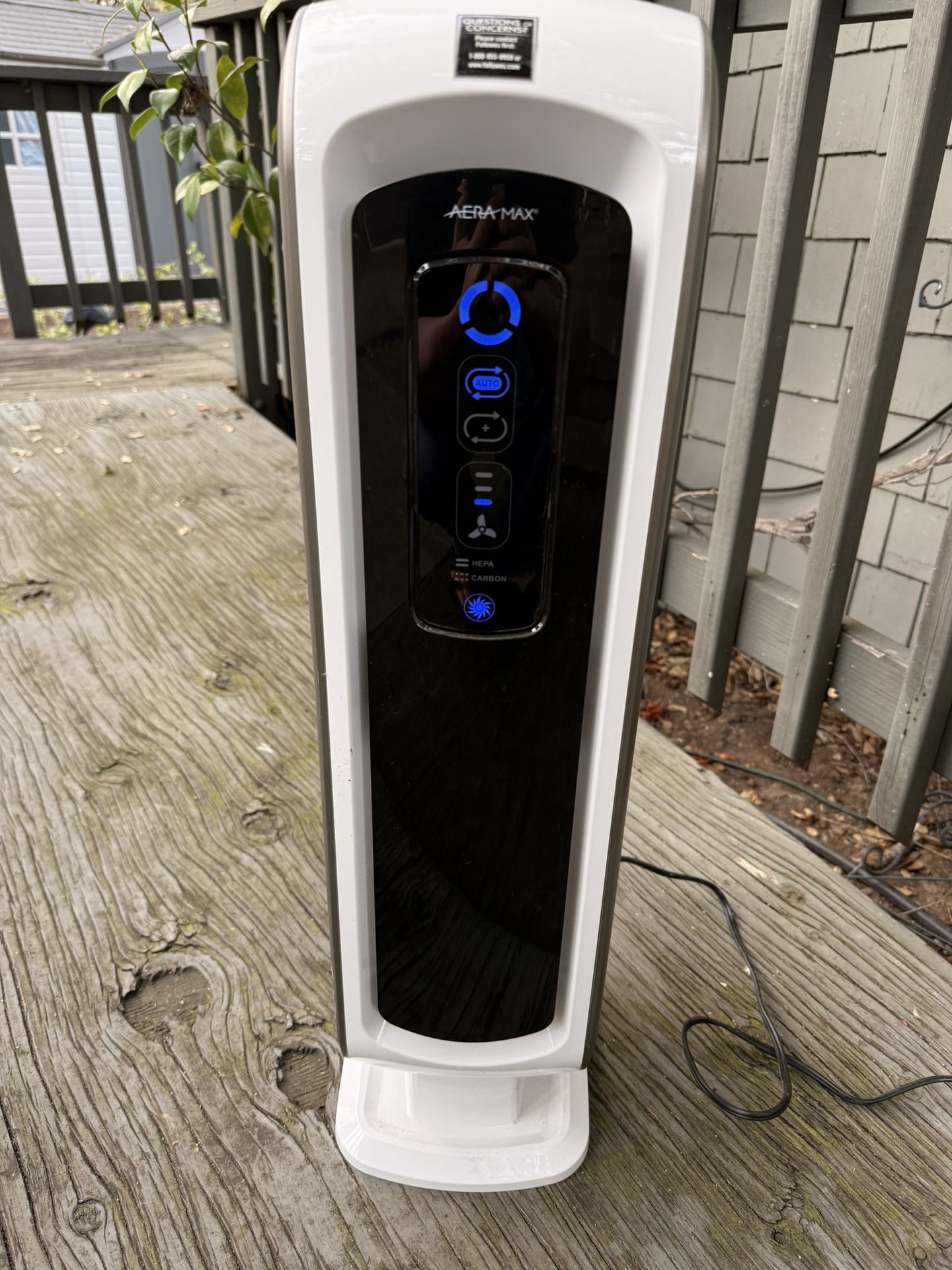 AeraMax 100 Air Purifier