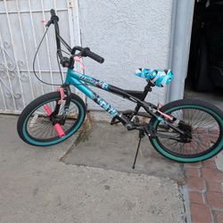 Girls BMX Bike 