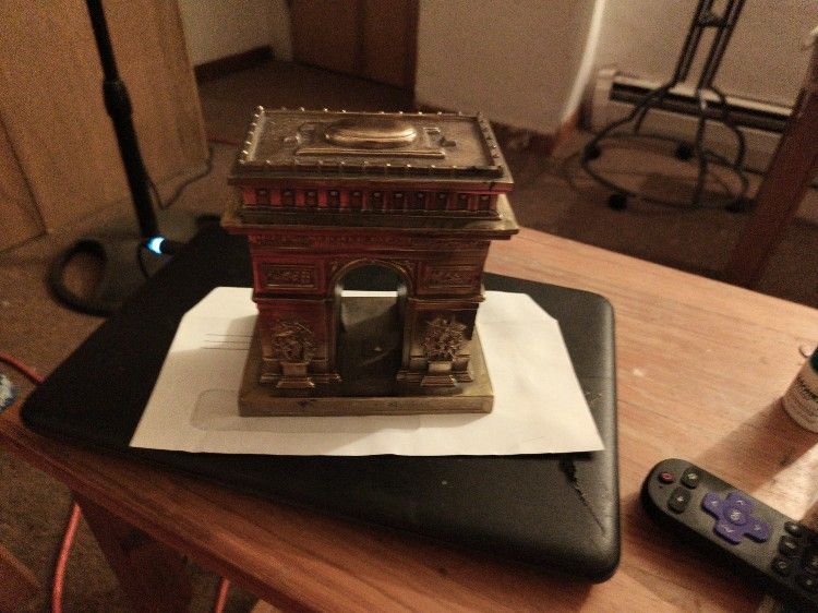 Metal Arc De Triomphe Statue 5 1/2 Tall X 5 X 3 1/2 