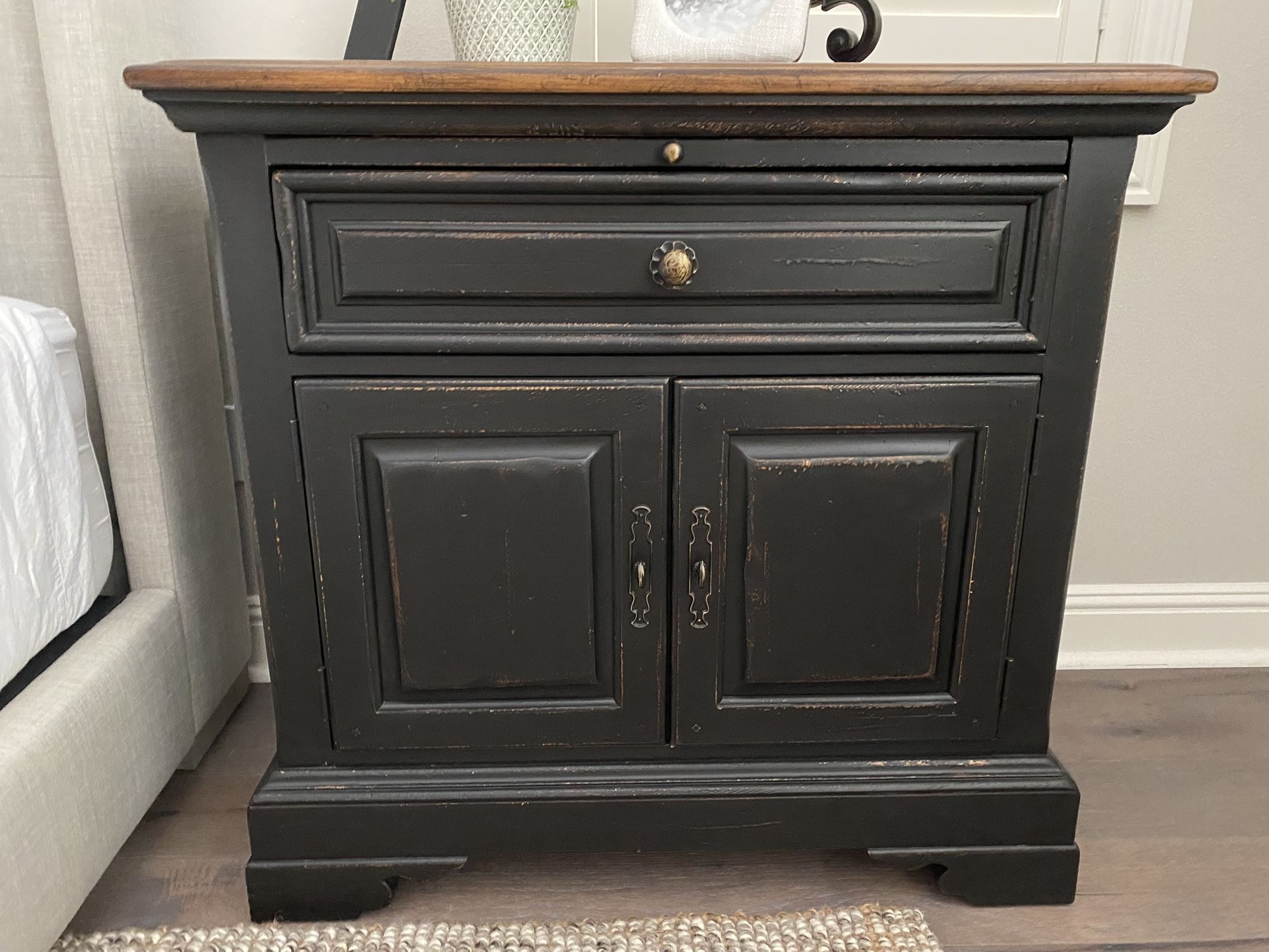 2 Drexel Heritage Nightstands