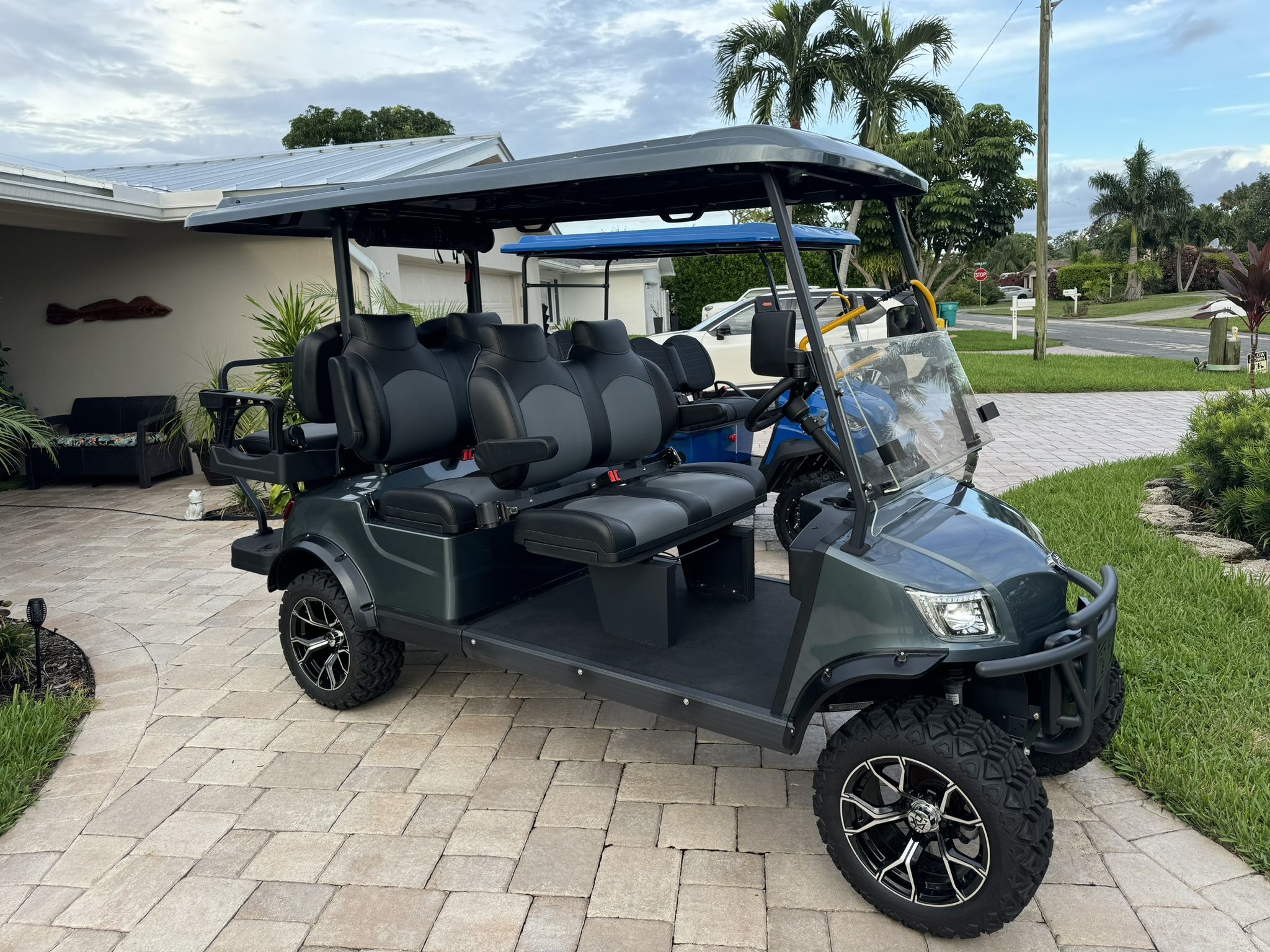 2023 Royal EV, LSV, 6 seater! 48 volt lithium! Street Legal w/ Vin#, 30mph,5yr Warranty Ambassador!