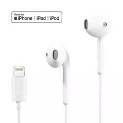 Apple EarPods (with Lightning Connector)