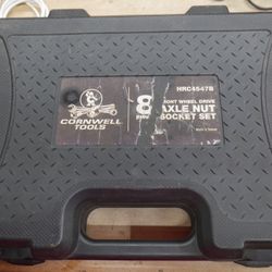 Cornwell Tools HRC4547B 8 Piece Front Wheel Drive Axle Nut Socket Se. USED. TESTED. IN A GOOD WORKING ORDER.  